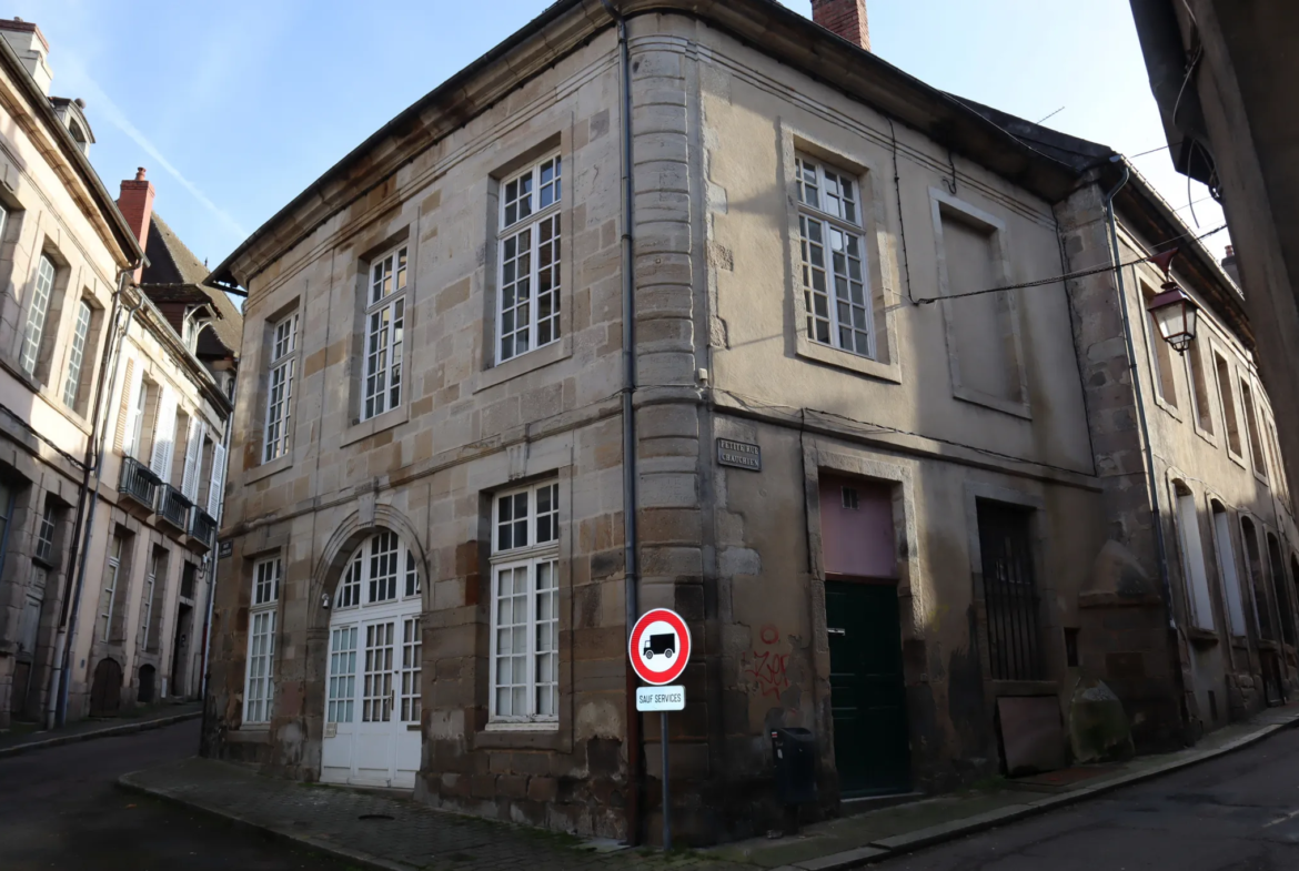 Vente appartement atypique en triplex à Autun 