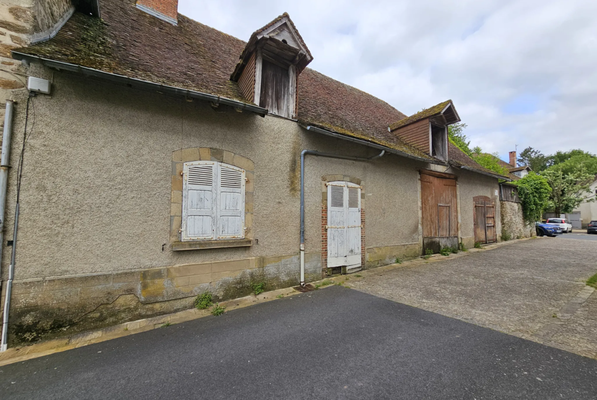 Maison avec grange attenante à Lubersac - 4 pièces à rénover 