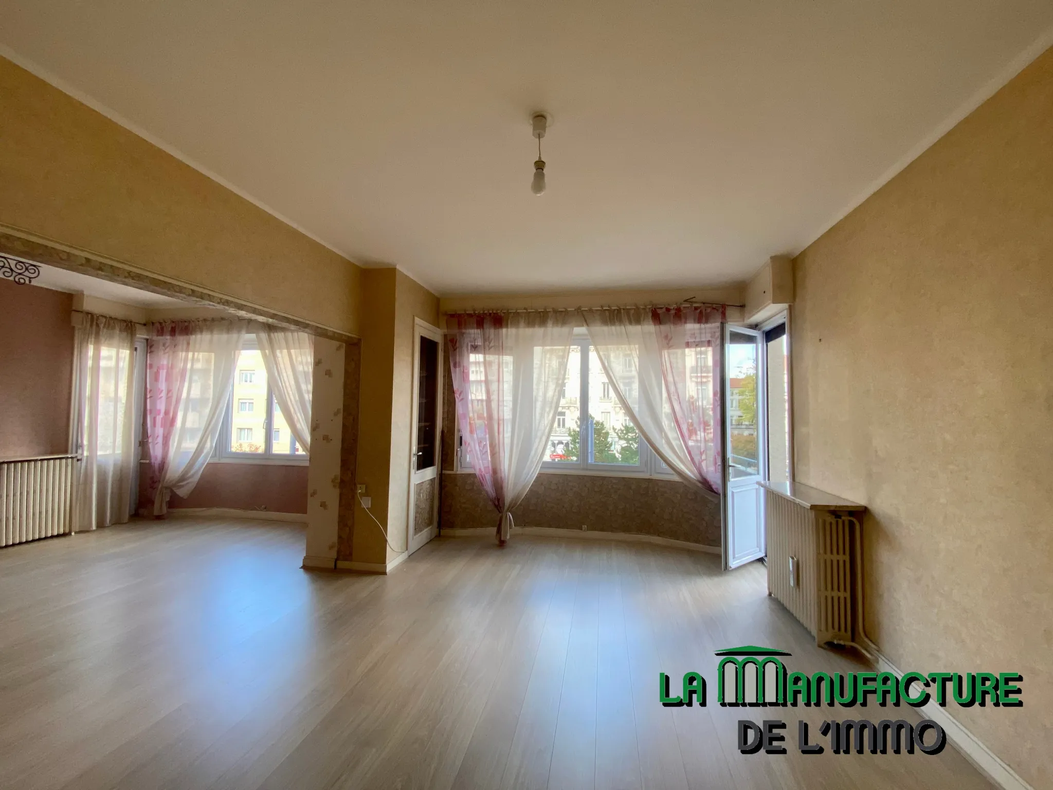 Appartement F6 avec balcon - Place Fourneyron, Saint-Étienne 