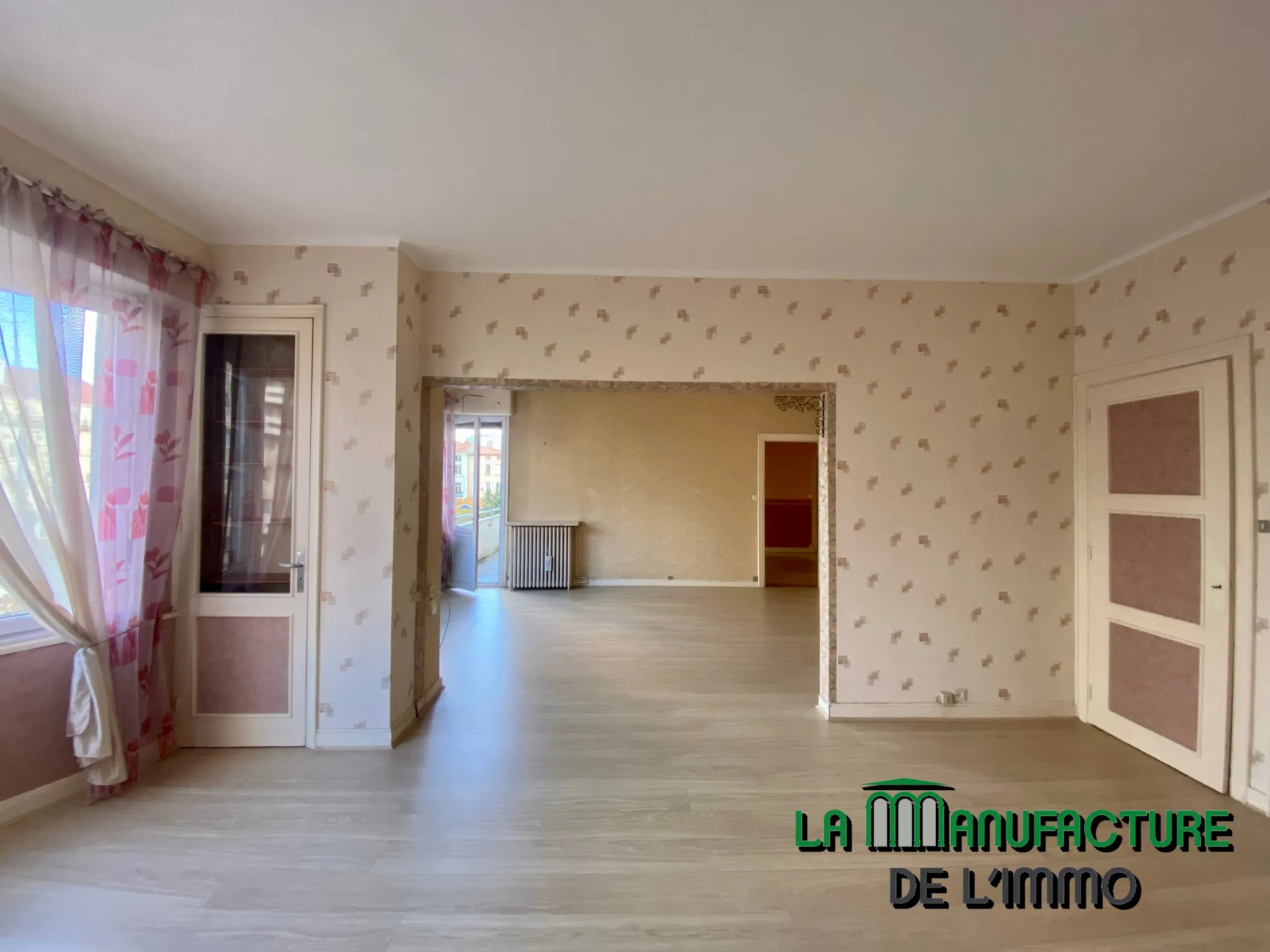 Appartement F6 avec balcon - Place Fourneyron, Saint-Étienne 