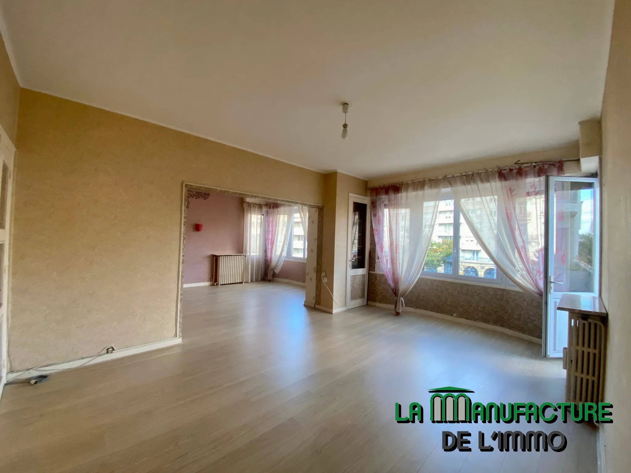 Appartement F6 avec balcon - Place Fourneyron, Saint-Étienne 