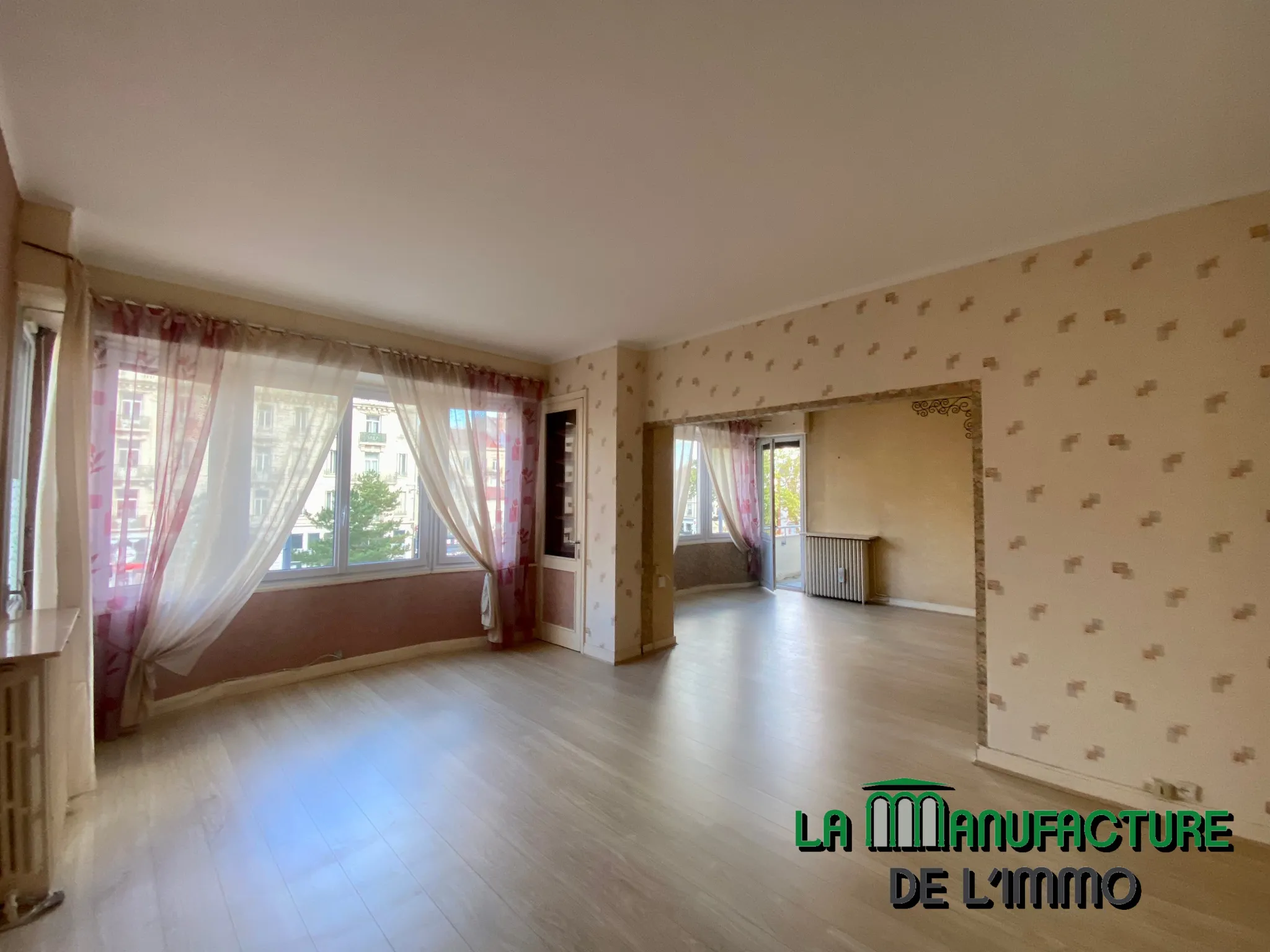 Appartement F6 avec balcon - Place Fourneyron, Saint-Étienne 