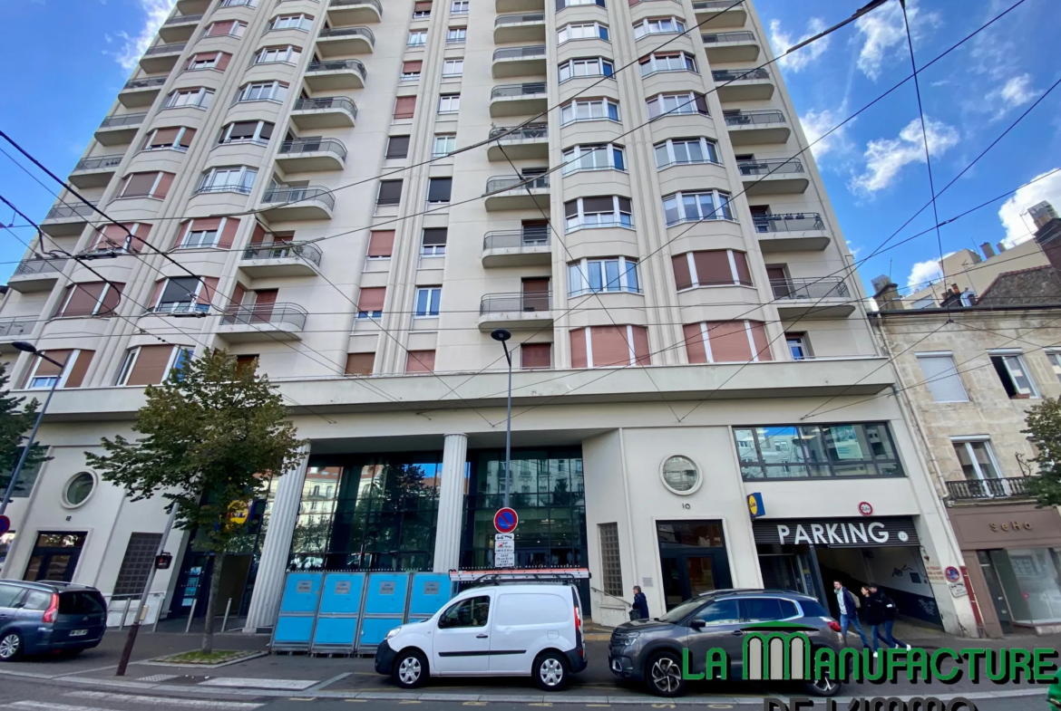 Appartement F6 avec balcon - Place Fourneyron, Saint-Étienne 