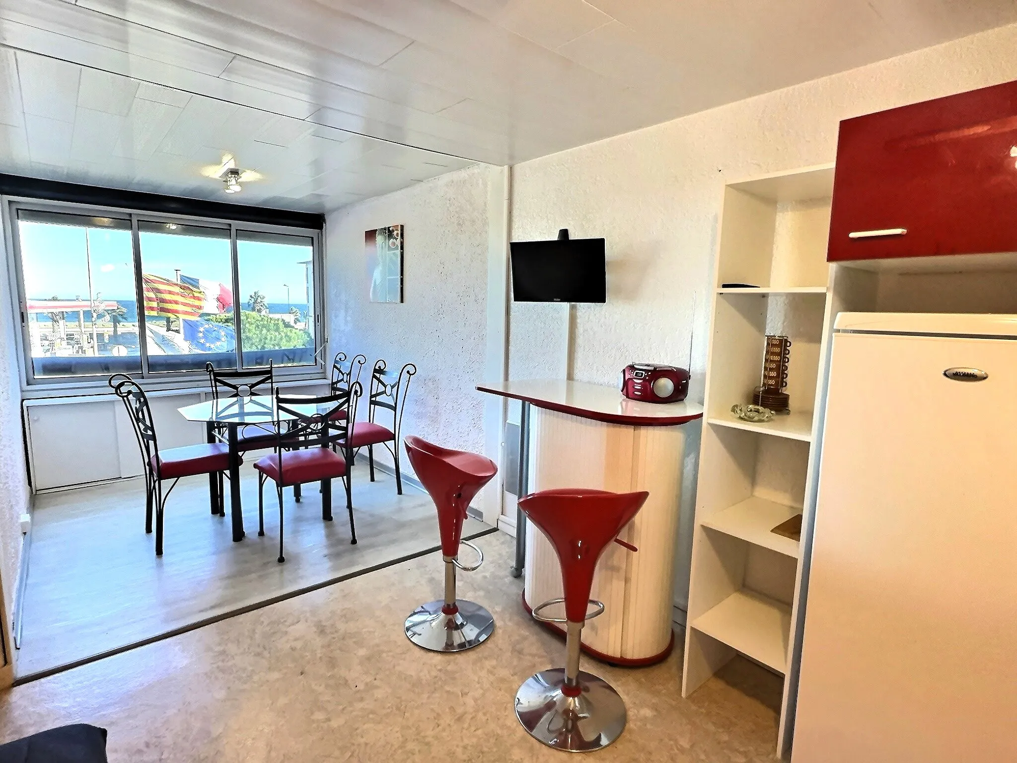 À VENDRE - Appartement T2 rénové à Saint Cyprien Plage, 50 m de la mer 