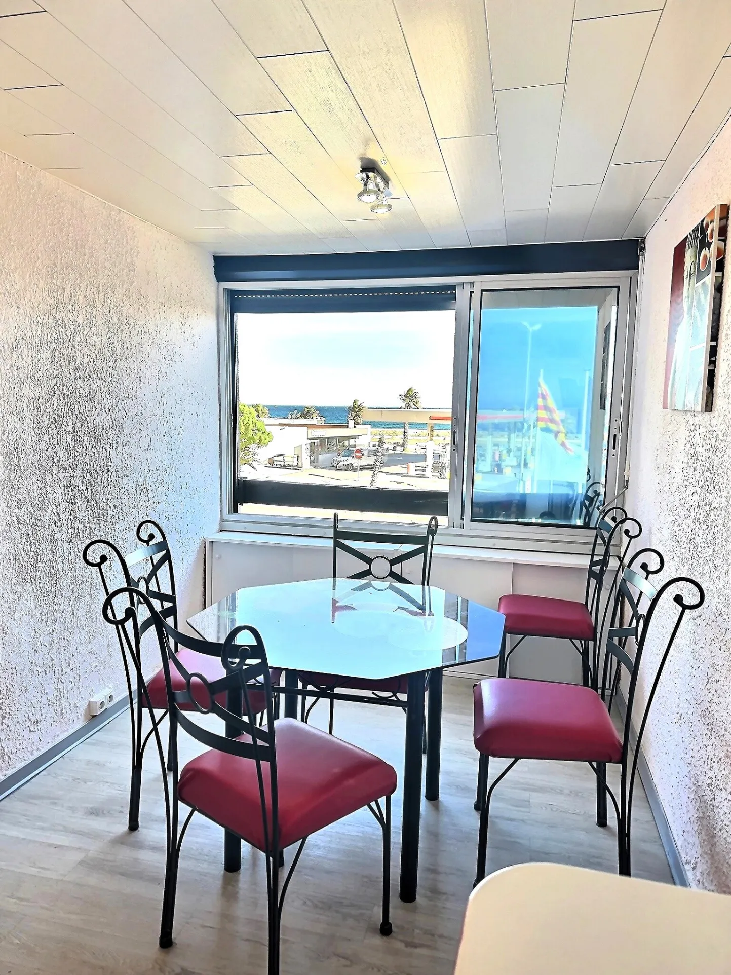 À VENDRE - Appartement T2 rénové à Saint Cyprien Plage, 50 m de la mer 