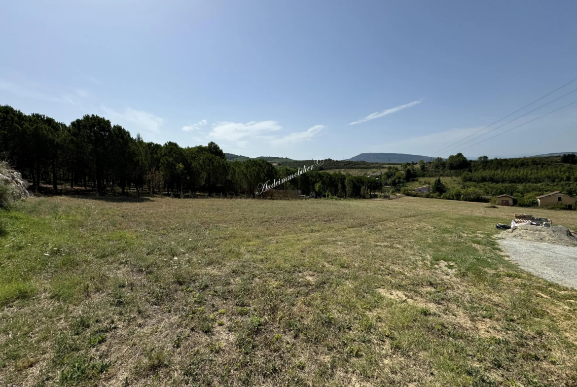 Terrain à bâtir de 1536 m2 avec vue sur les Pyrénées à Limoux 