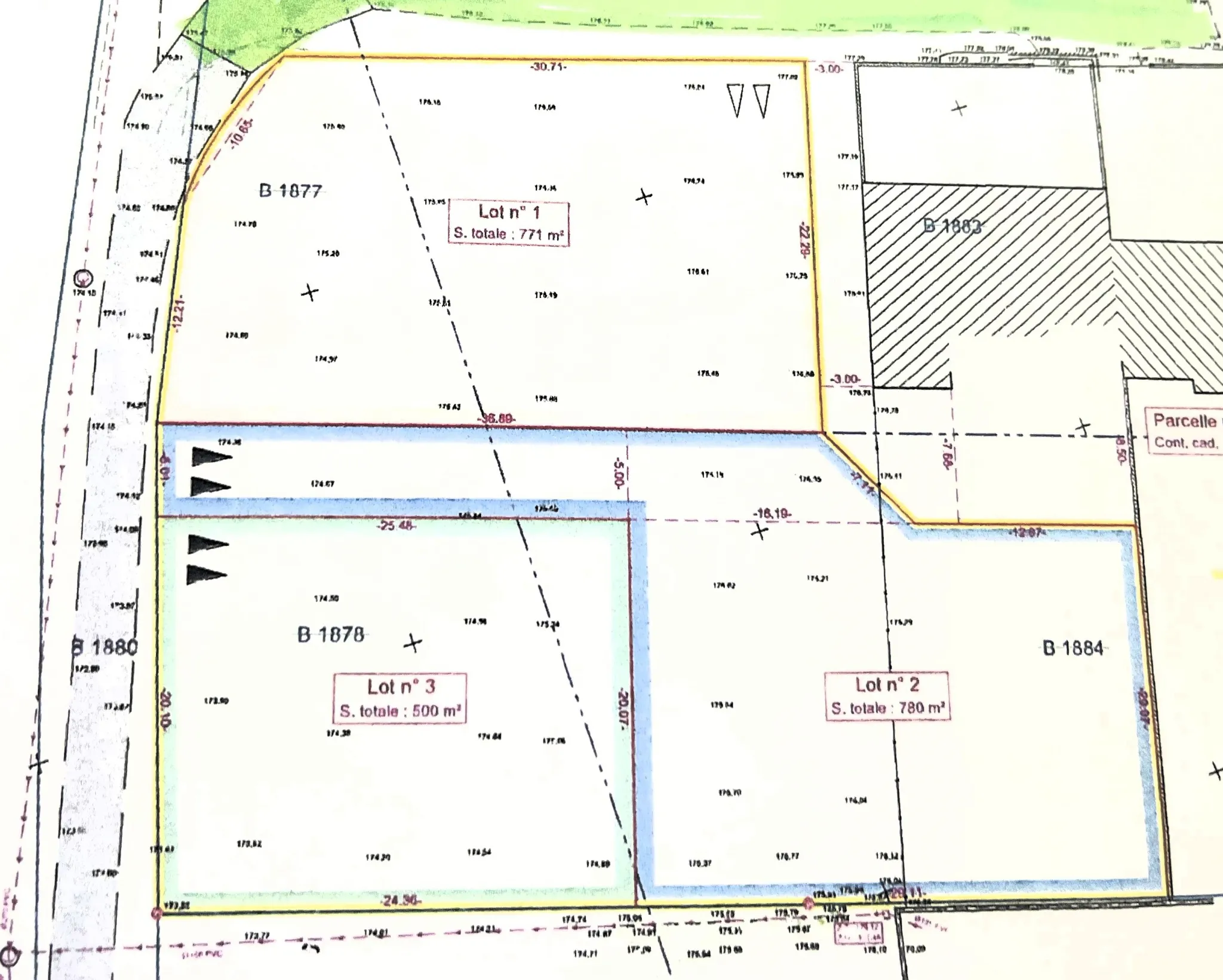 Vente d'un terrain viabilisé aux Mages de 771 m² 