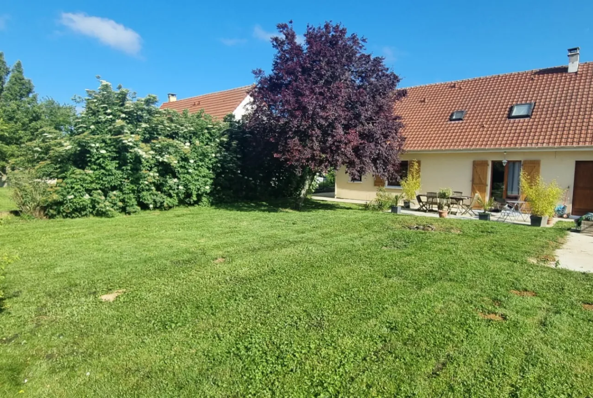 Maison traditionnelle à Auneau avec 4 chambres 