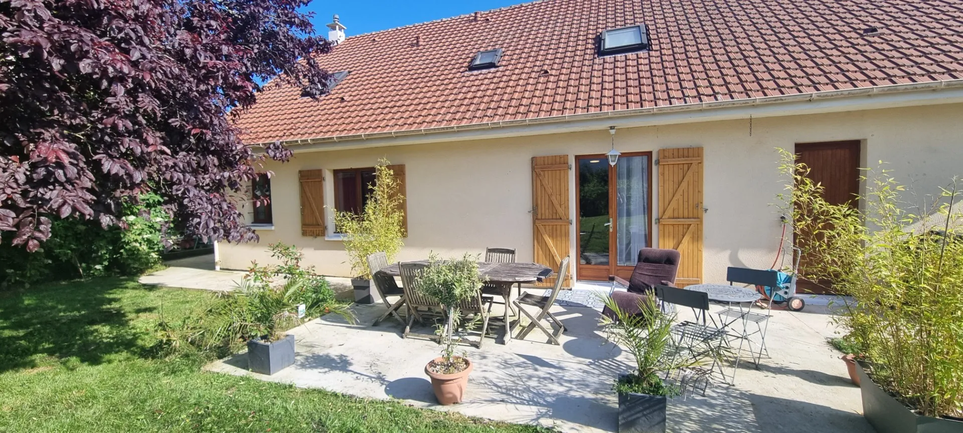 Maison traditionnelle à Auneau avec 4 chambres 