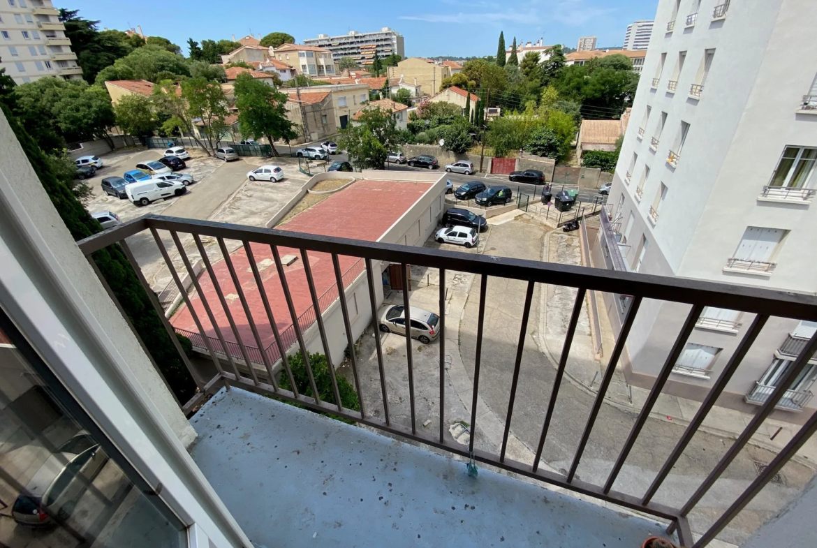 Appartement T3 à Nîmes - 61m² avec parking, vendu occupé 