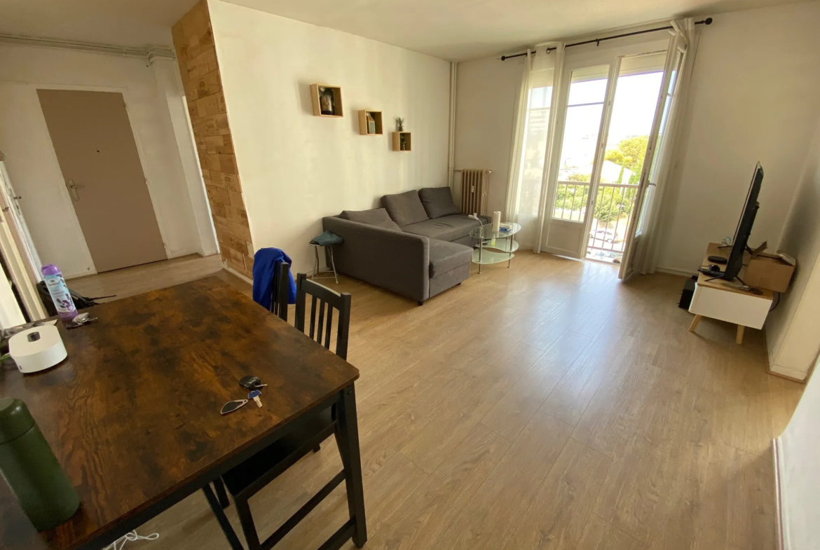 Appartement T3 à Nîmes - 61m² avec parking, vendu occupé 