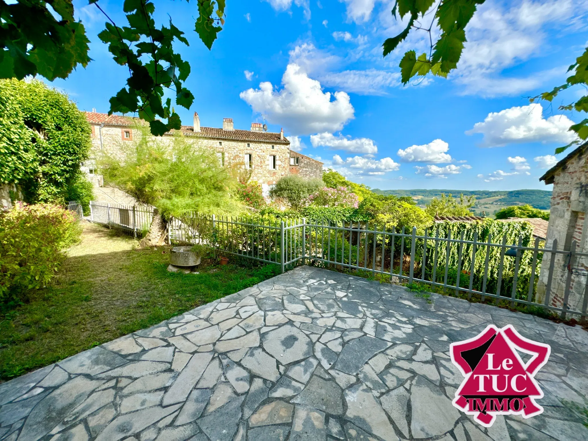 Maison 3 chambres avec vue village à Penne d’Agenais 