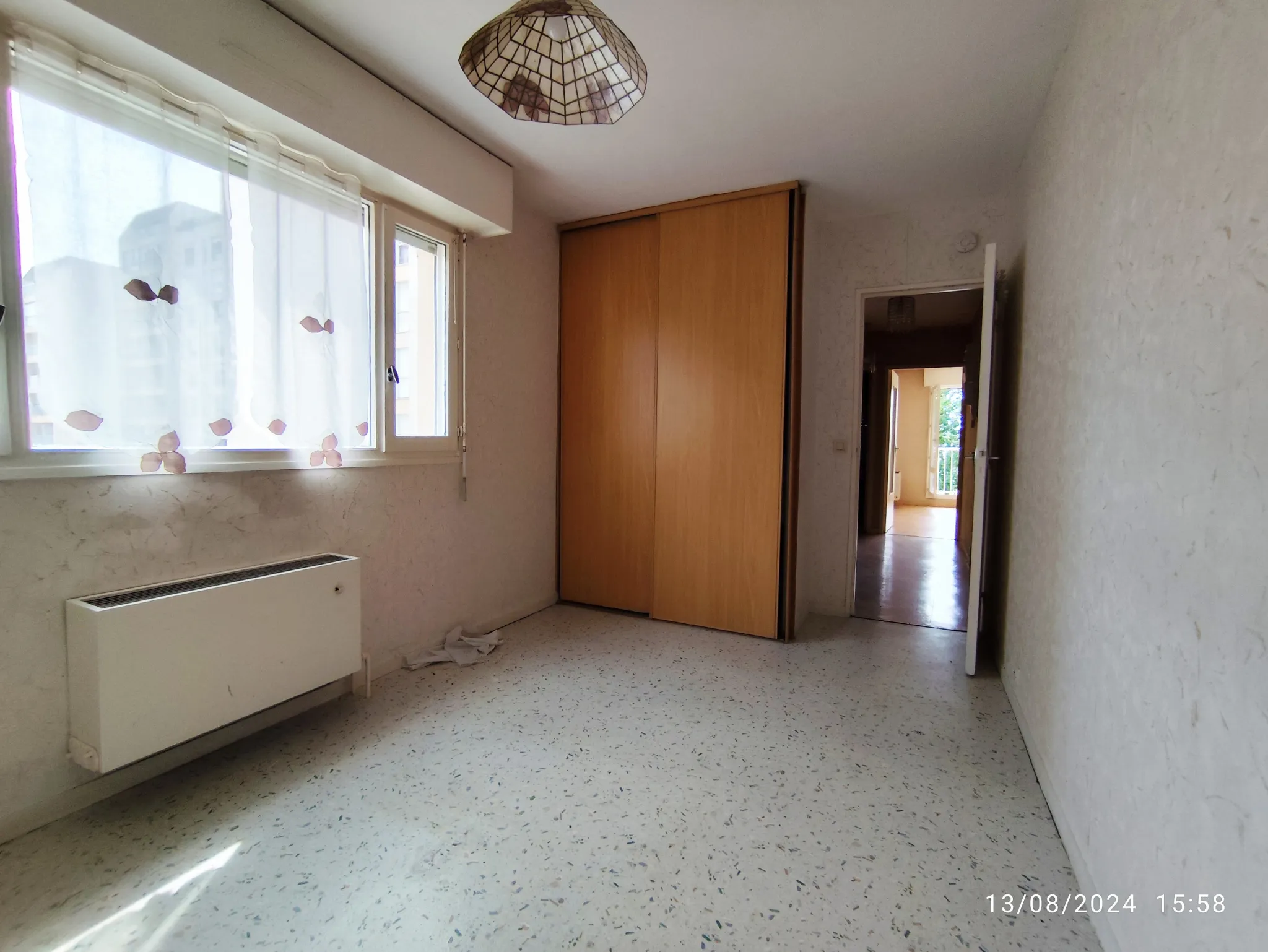 Appartement T2 dernier étage à vendre avec balcon à Pontoise 