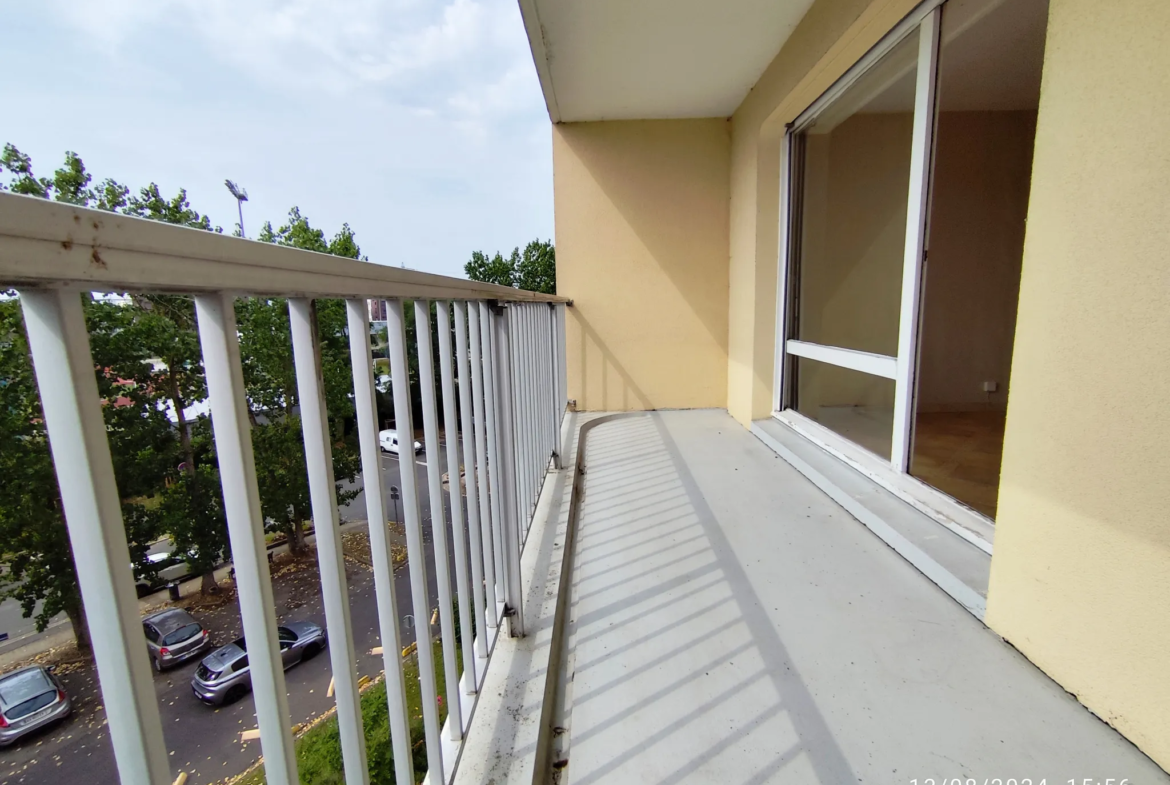 Appartement T2 à vendre à Pontoise avec balcon et parking 