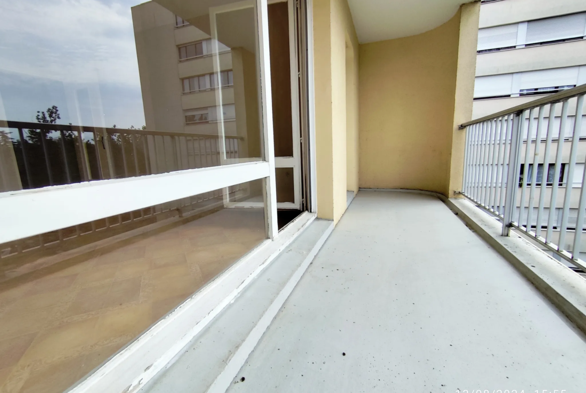 À vendre : appartement T2 dernier étage avec balcon à Pontoise 