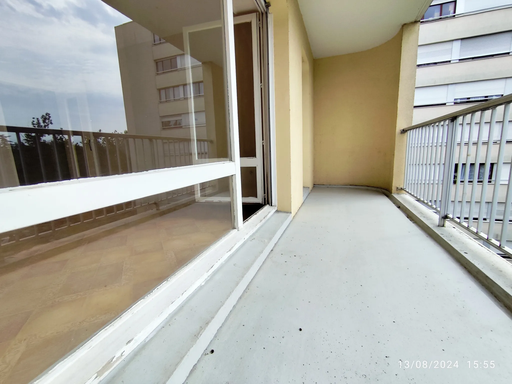 À vendre : appartement T2 dernier étage avec balcon à Pontoise 