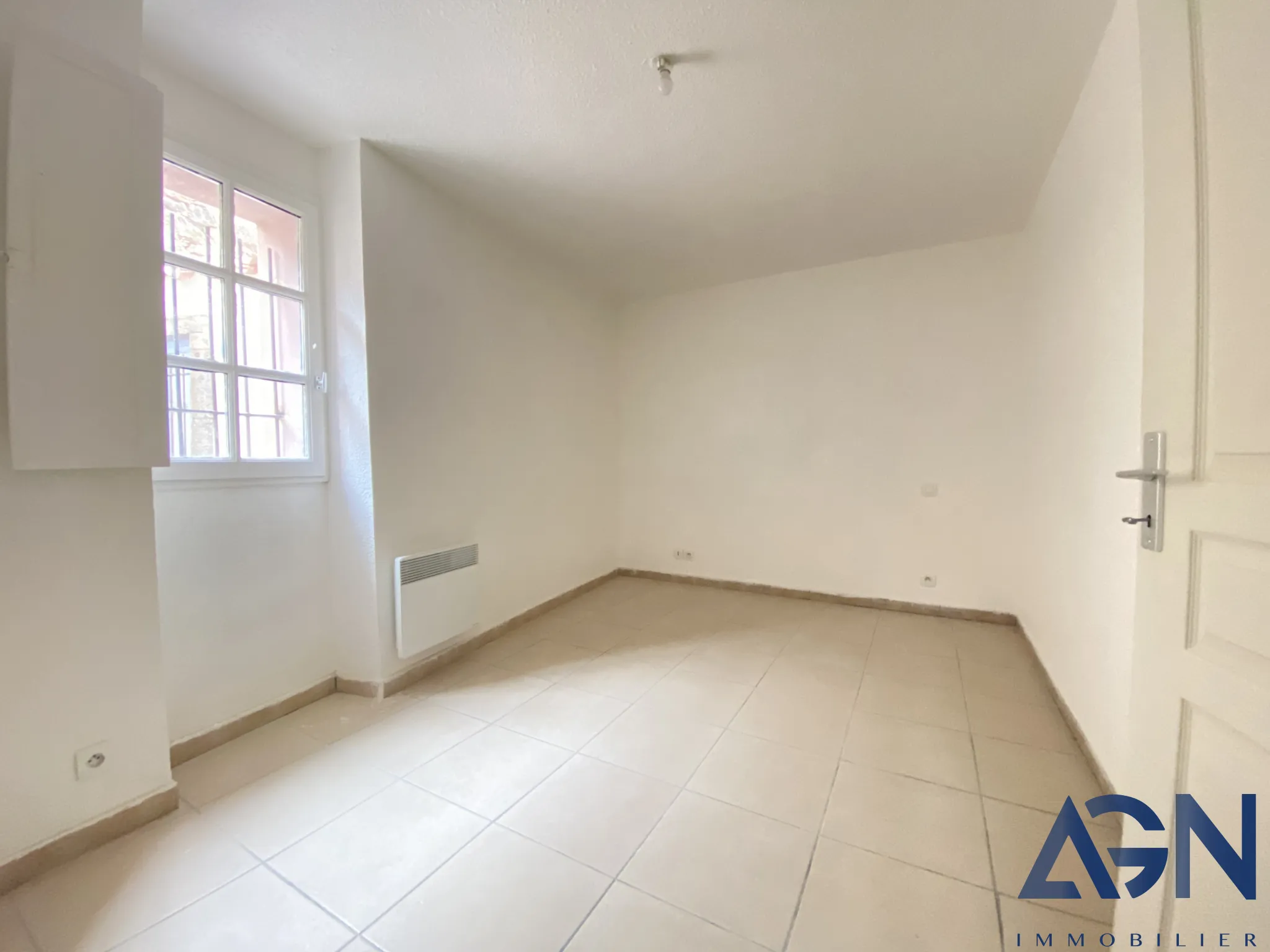 À VENDRE : Appartement 2 pièces rénové de 36 m² à Agde 