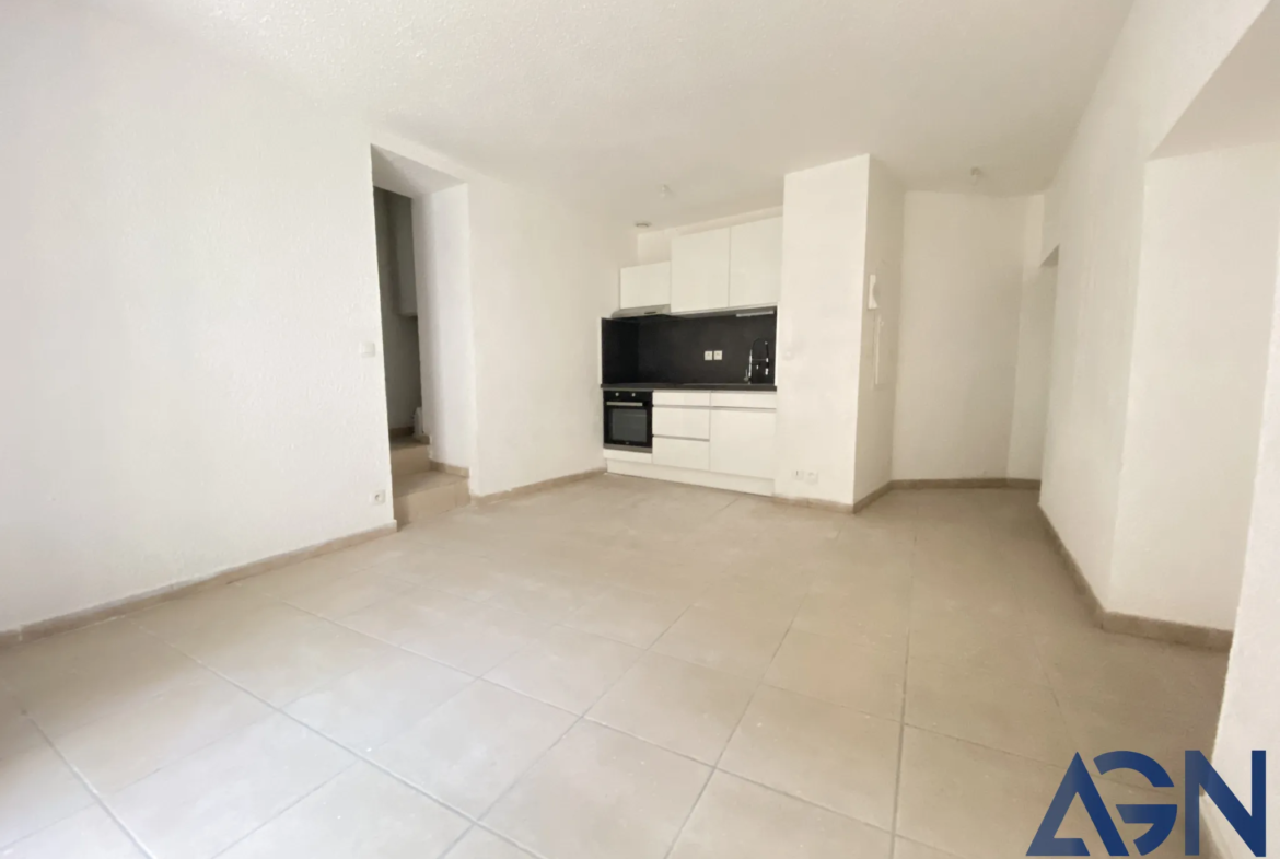 À VENDRE : Appartement 2 pièces rénové de 36 m² à Agde 