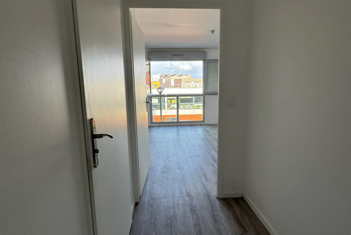 Appartement DEUX pièces de 43m2 à Cergy-le-Haut 