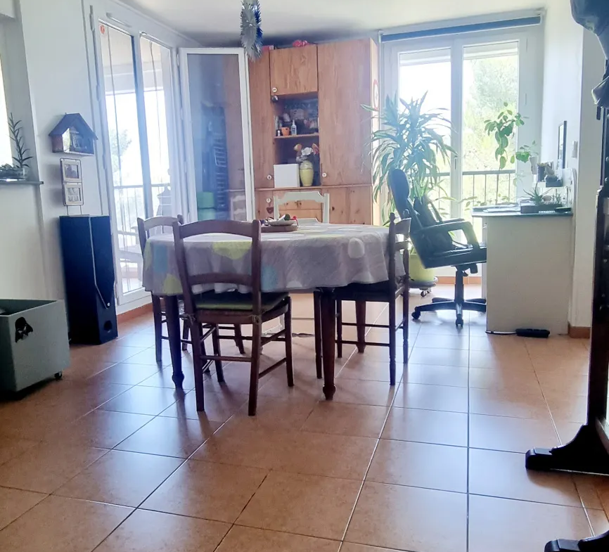 Appartement de TYPE 4 - 78.96 m2 à Istres 