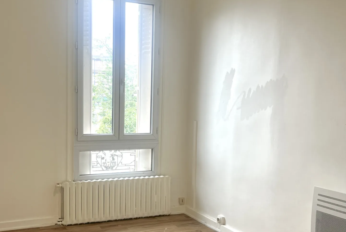 Bel appartement F2 de 31,96 m2 à Drancy à vendre 