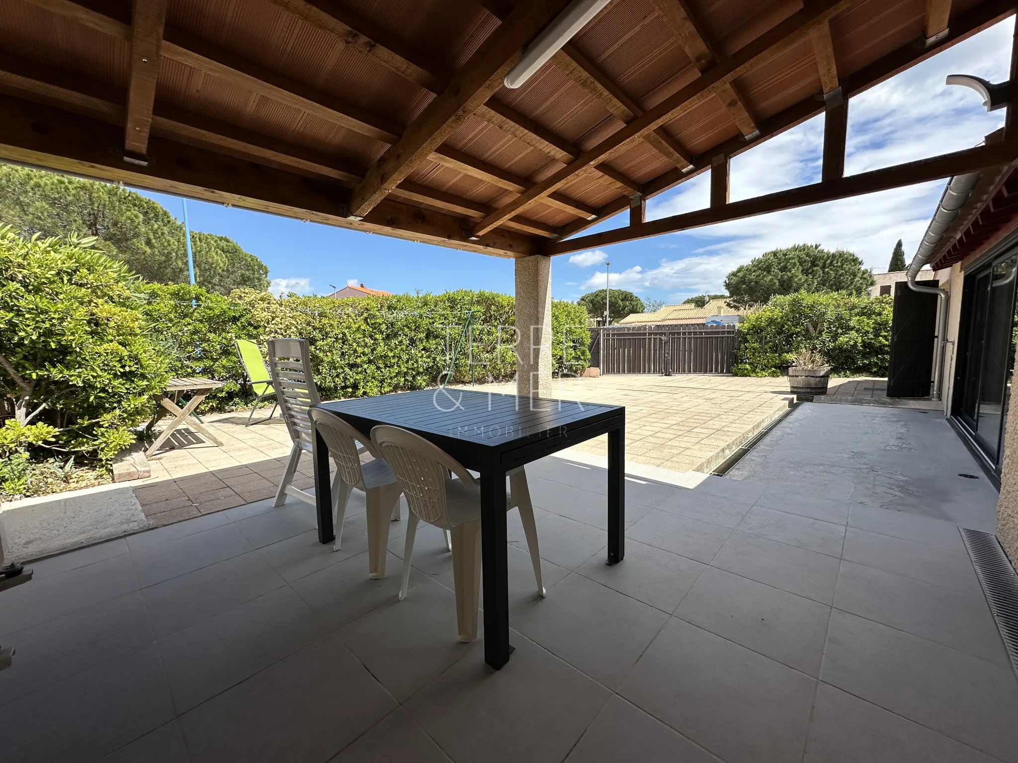 Villa rénovée de 69 m² à Saint-Cyprien Plage avec jardin proche de la plage 