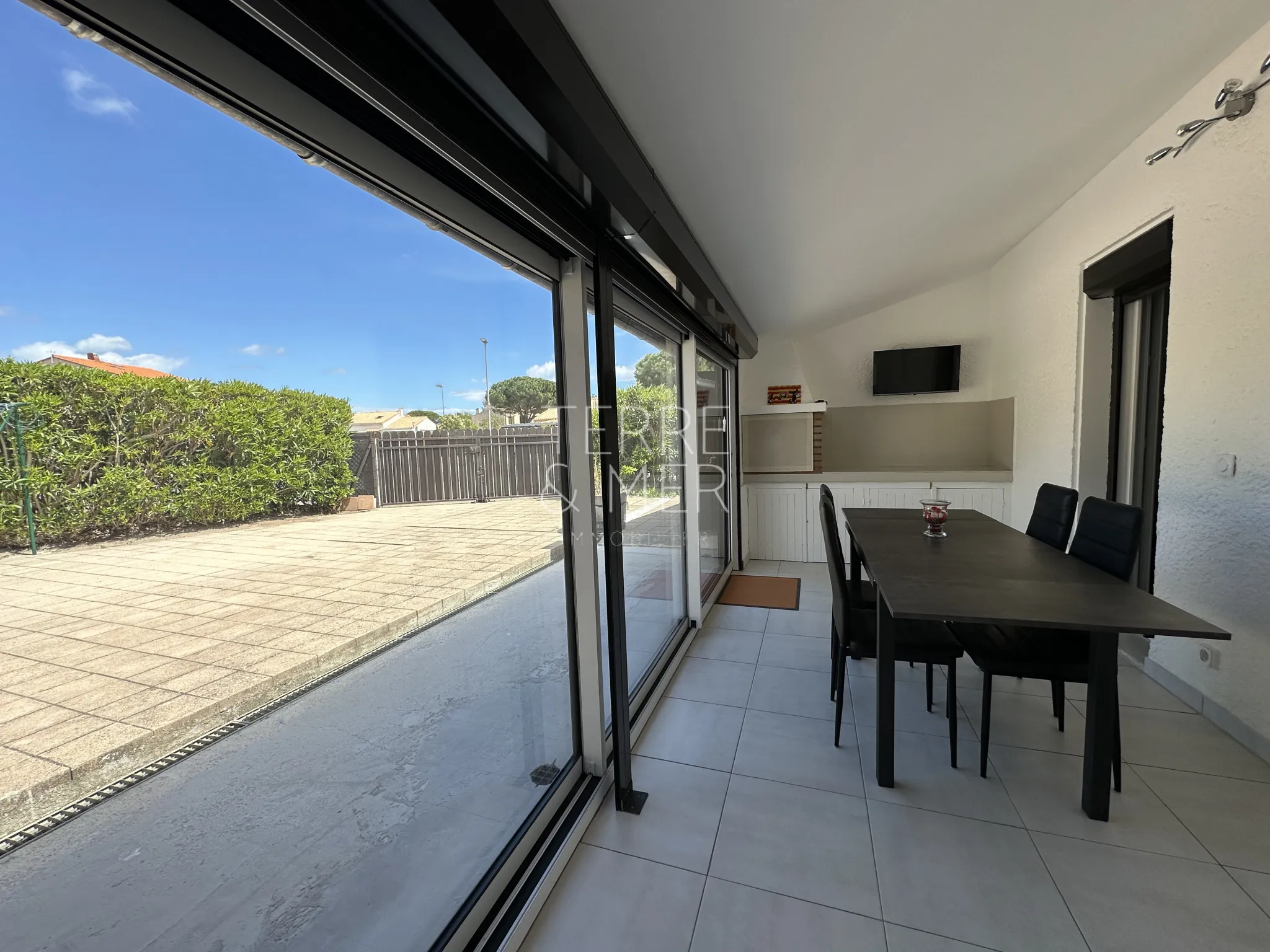 Villa rénovée de 69 m² à Saint-Cyprien Plage avec jardin proche de la plage 