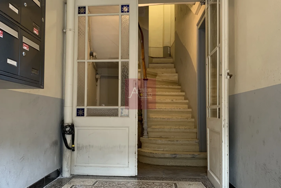 À vendre : Appartement 2 pièces à Montpellier Ecusson Peyrou 