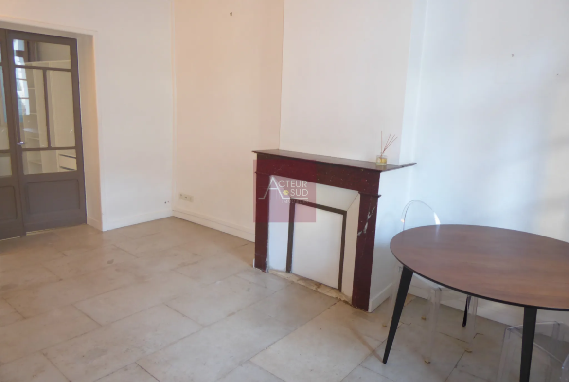 À vendre : Appartement 2 pièces à Montpellier Ecusson Peyrou 