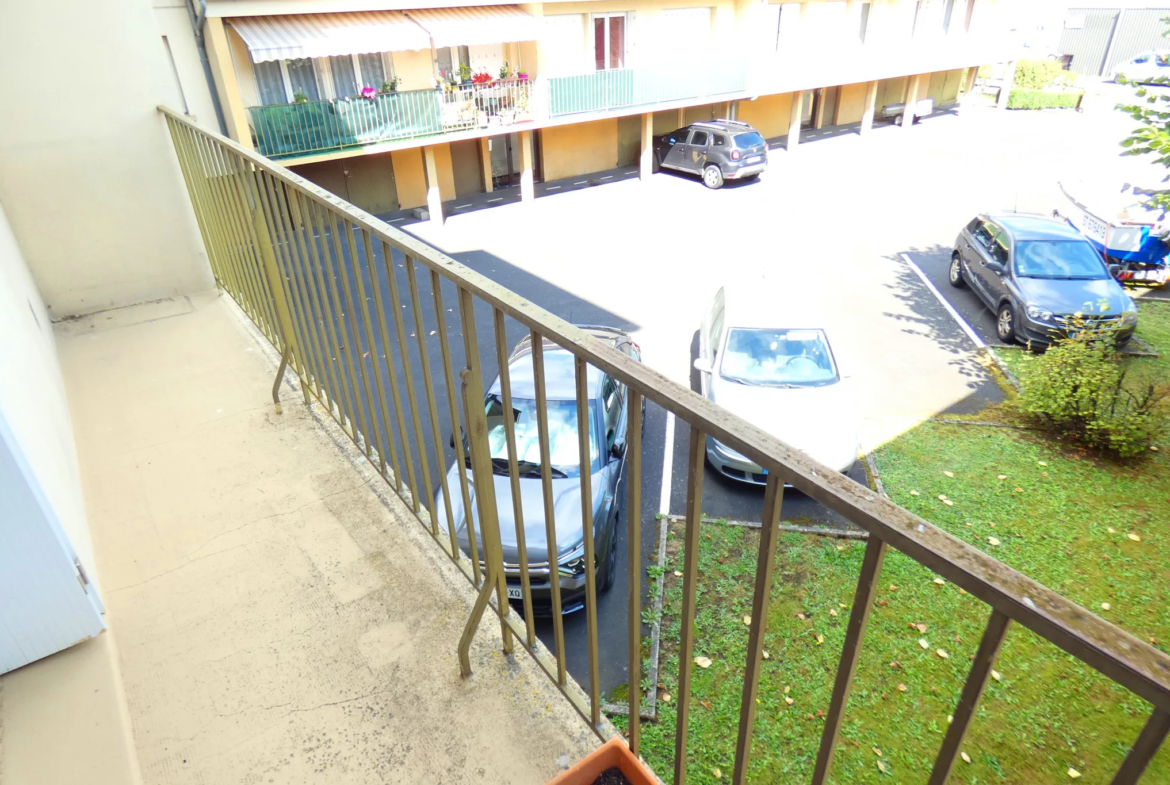 Beau T4 à vendre à Aurillac avec balcons et parking 