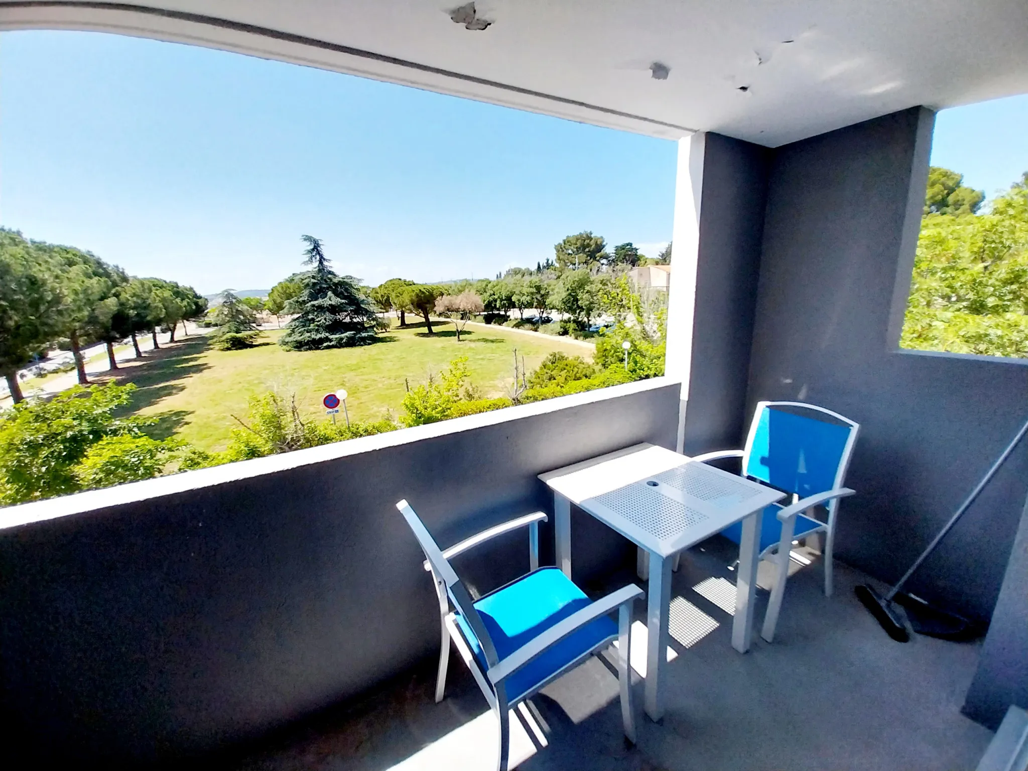 Studio climatisé en résidence avec piscine à Balaruc les Bains 