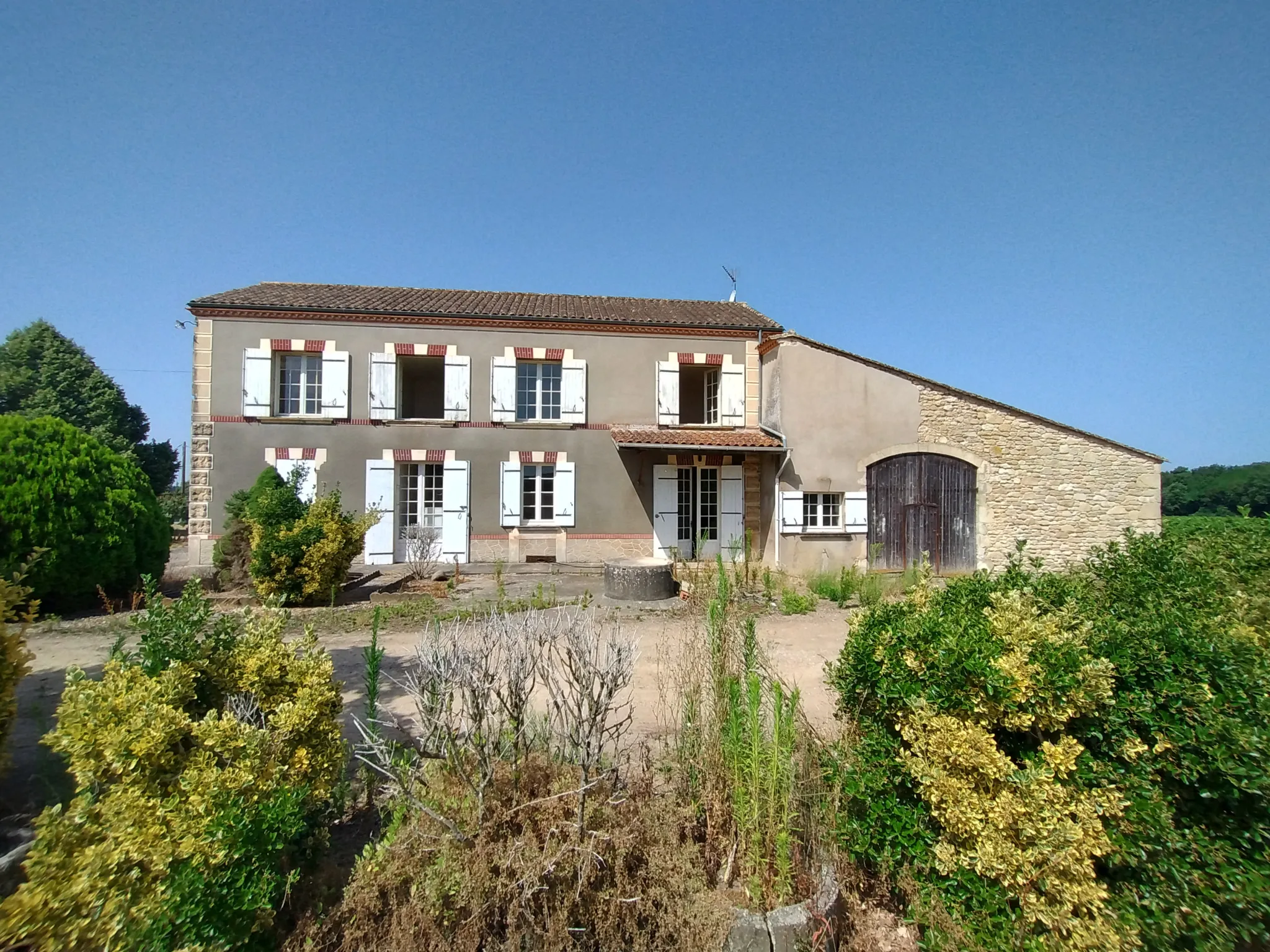 Ancienne Ferme Viticole à Caplong - Idéale pour projets touristiques 