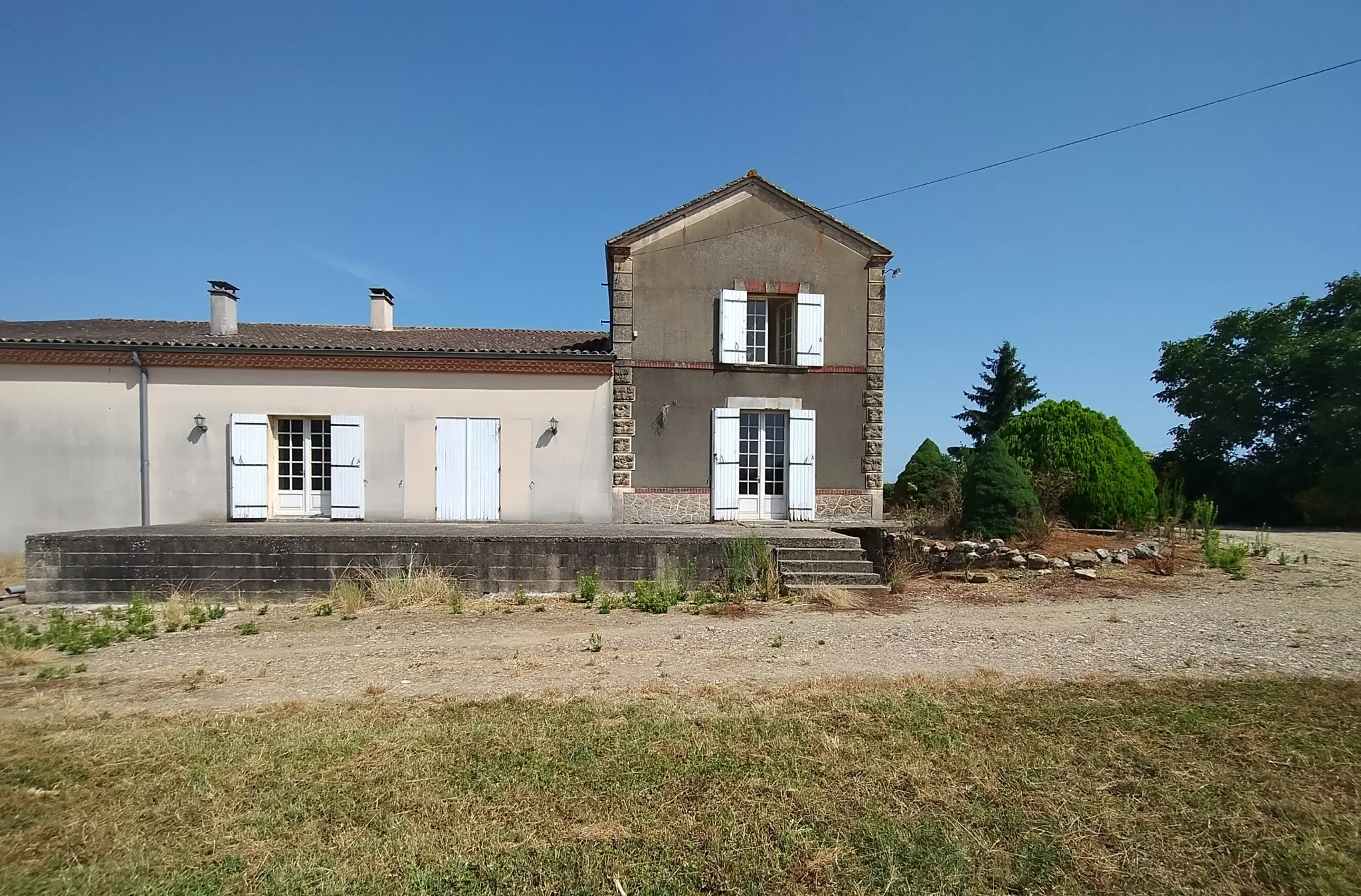 Ancienne Ferme Viticole avec Potentiel près de Bordeaux 