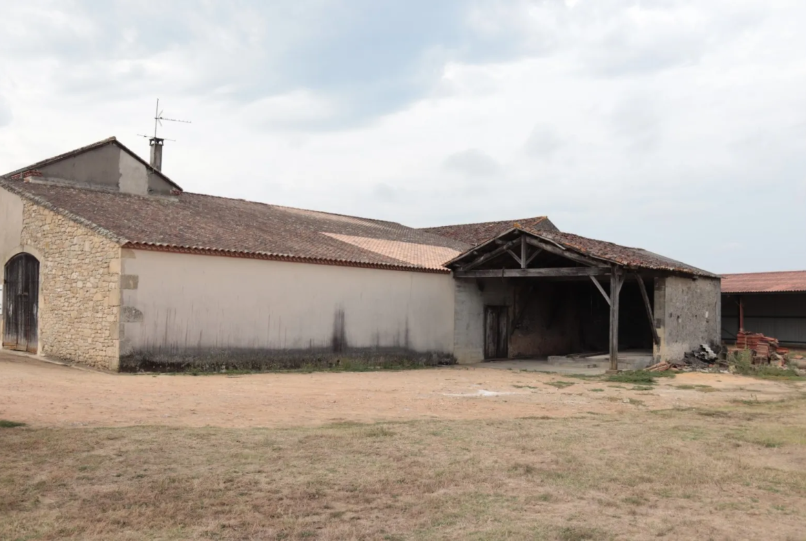 Vente d'Ancienne Ferme Viticole à Caplong, 33220 