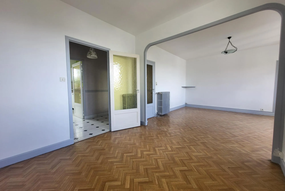 Appartement T5 avec balcon à Beaumont 