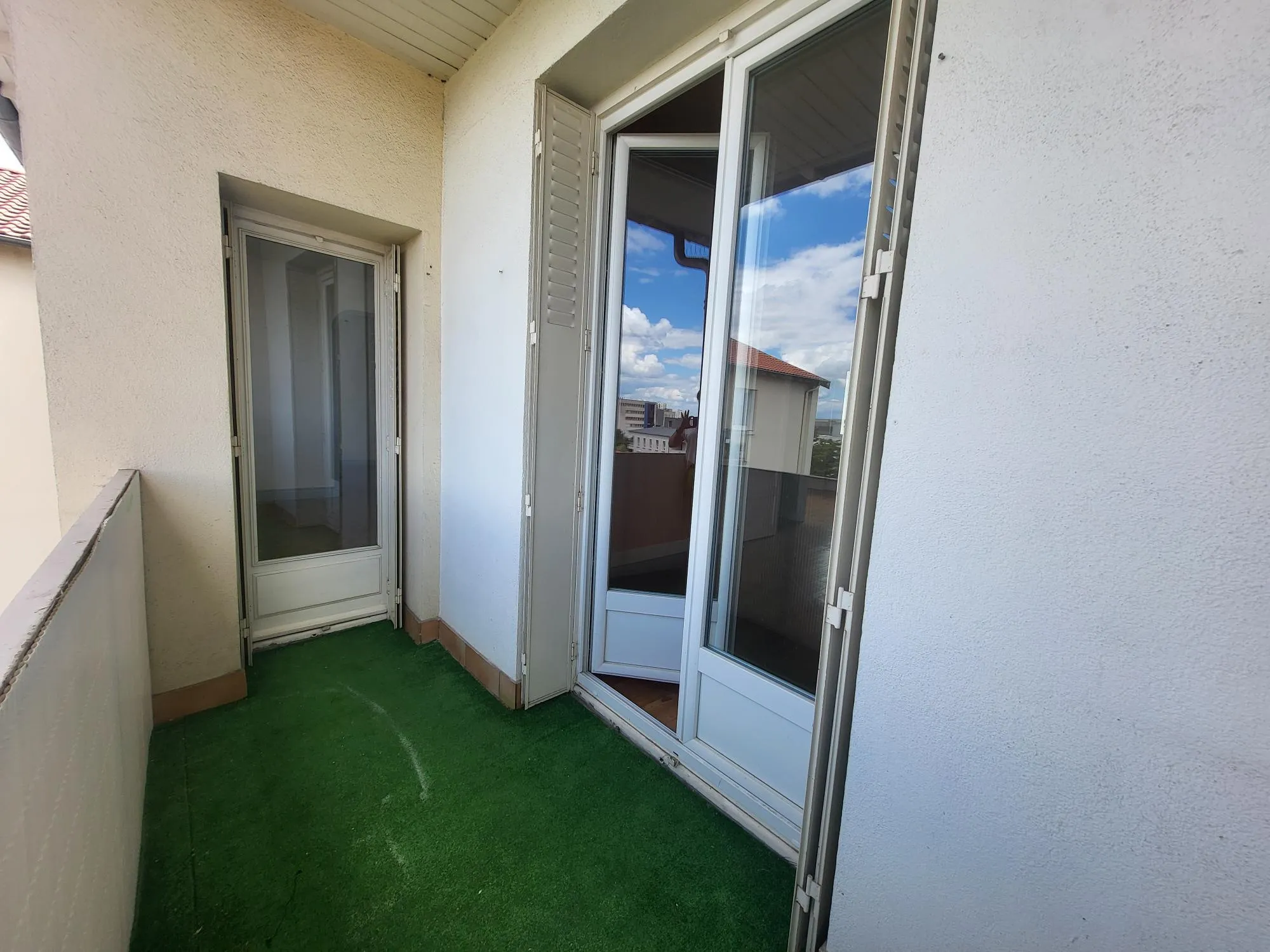 Appartement T5 avec balcon à Beaumont 