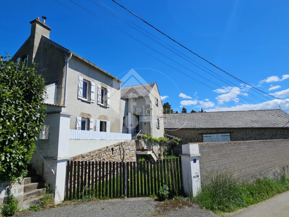 Maison Atypique 6 pièces à Le Mayet de Montagne avec 5100 m² de Terrain