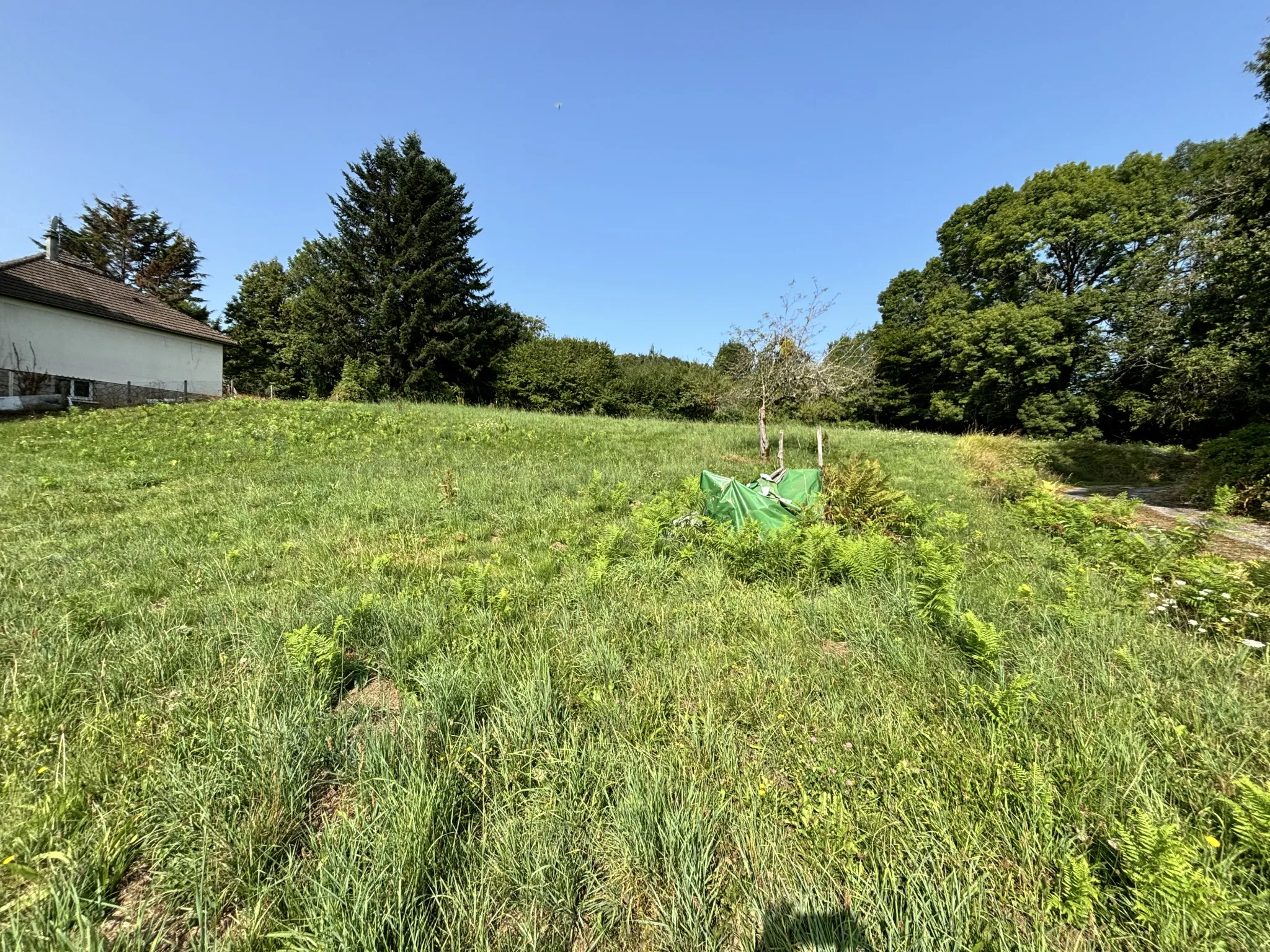 Terrain à construire à Saint Jal en Corrèze - 2497 m2 