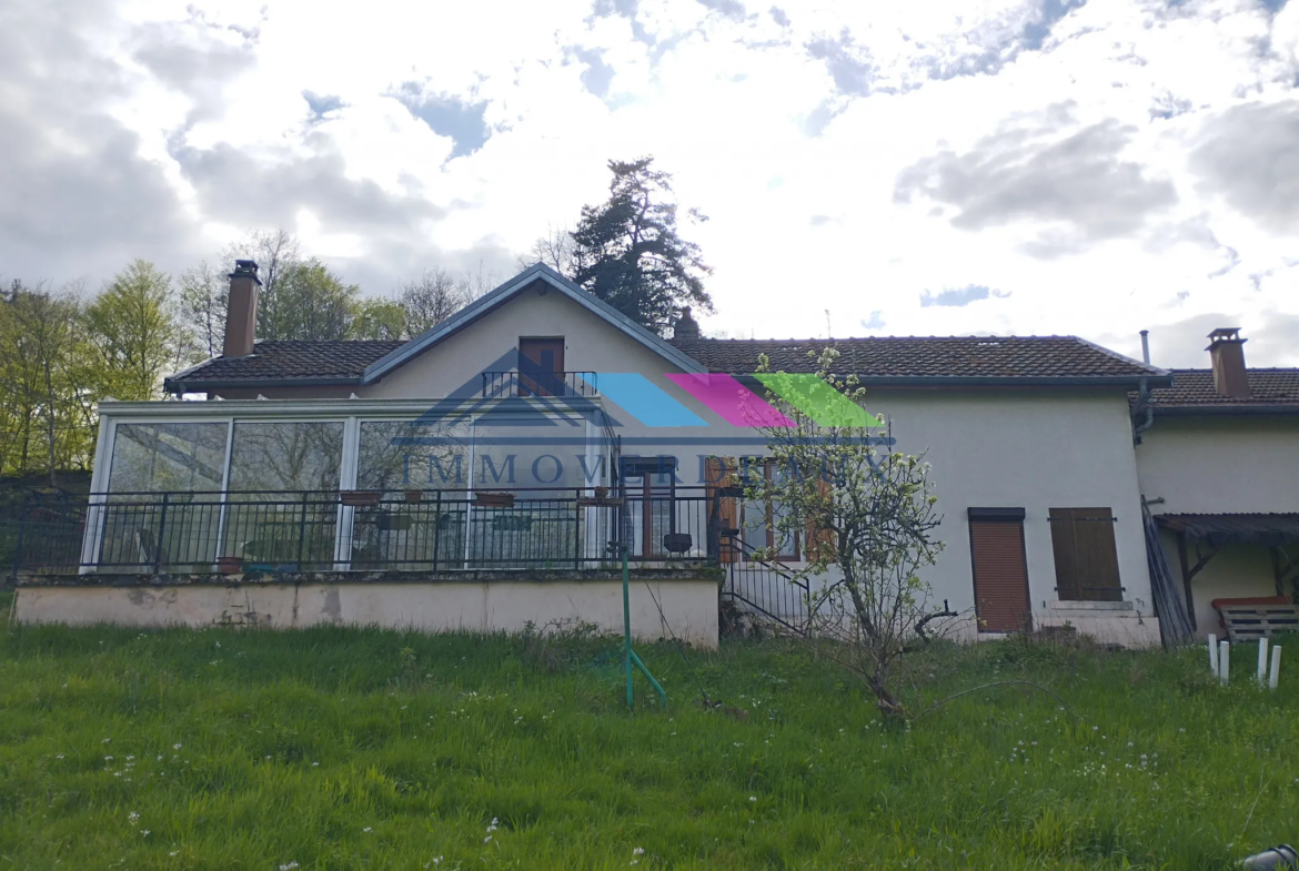 Maison individuelle avec vue sur étang et grand terrain 