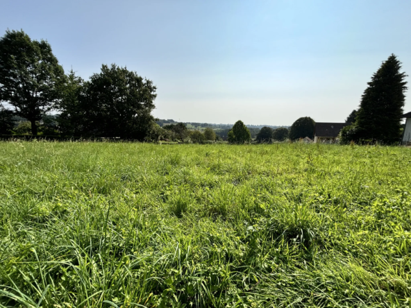 Terrain à construire à Saint Jal en Corrèze - 2497 m2