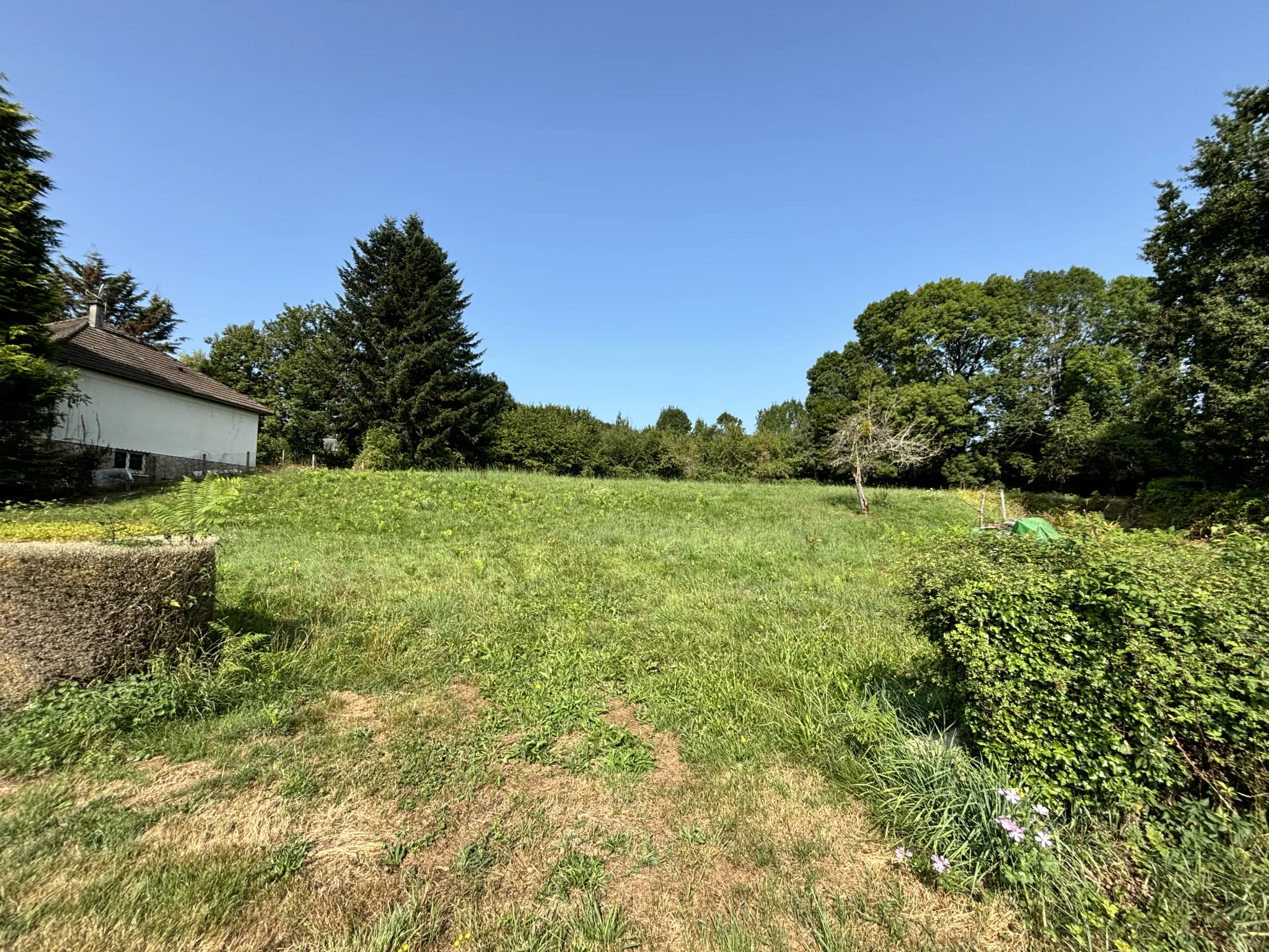 Terrain à construire à Saint Jal en Corrèze - 2497 m2 