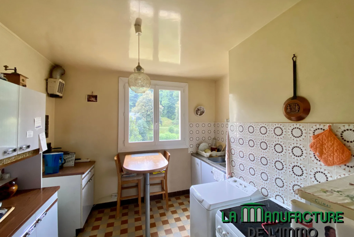 Appartement F3 Traversant avec Balcon à Saint-Etienne Sud 