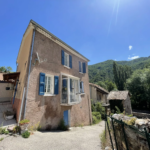 Maison de village avec garage & caves à Le Caire, Alpes-de-Haute-Provence