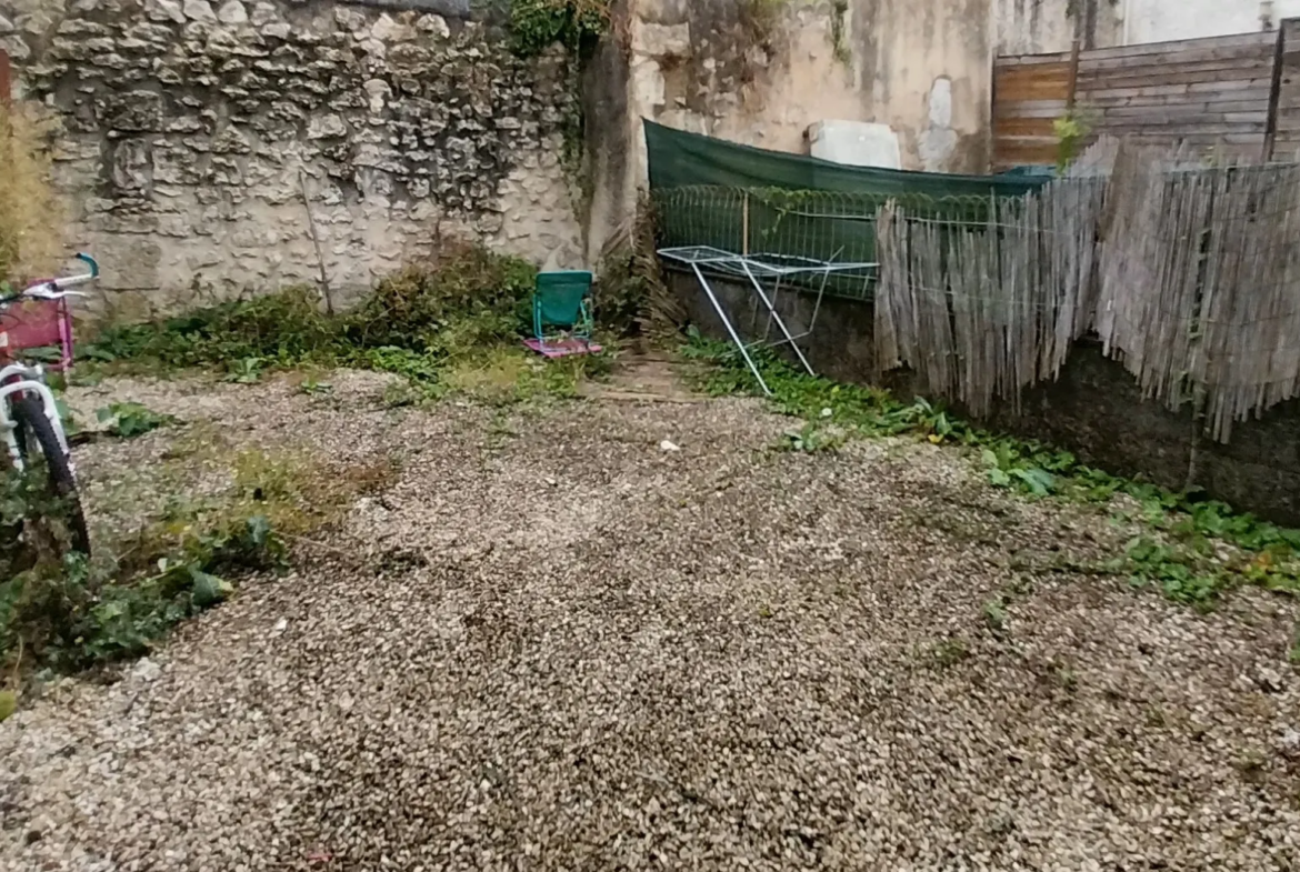 Studio lumineux de 20m² à vendre à Périgueux 