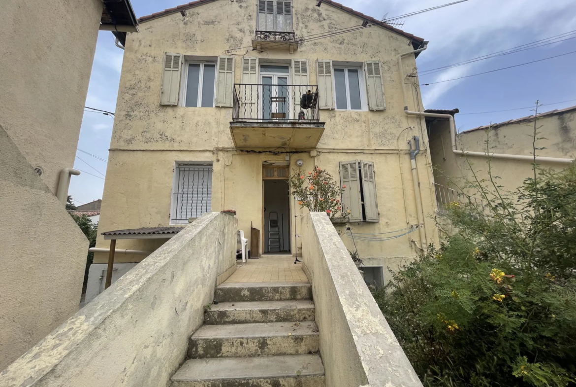 Appartement T2 à rénover à Beaumont, Marseille 