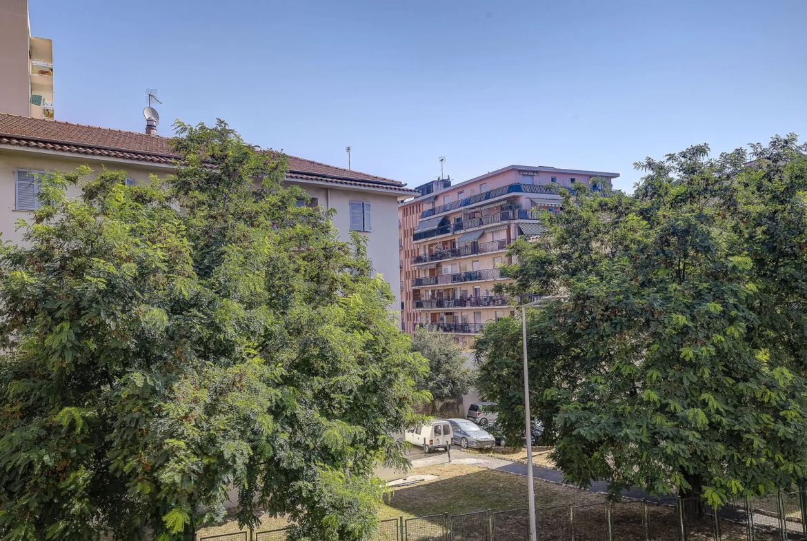 À vendre : Appartement 2 pièces - 40,30 m² - Nice Ouest avec Balcons 