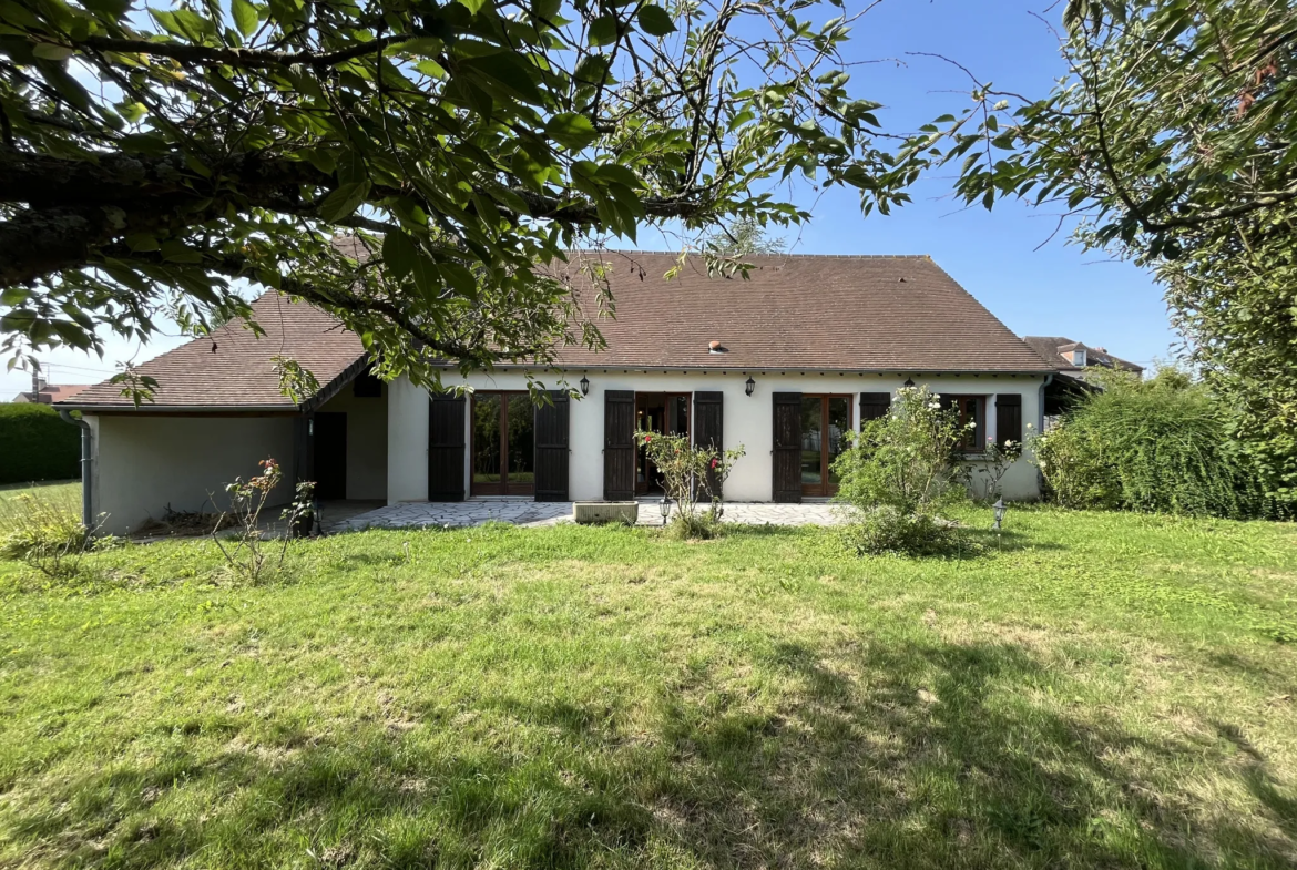 Pavillon familial à vendre à Lorrez-le-Bocage 