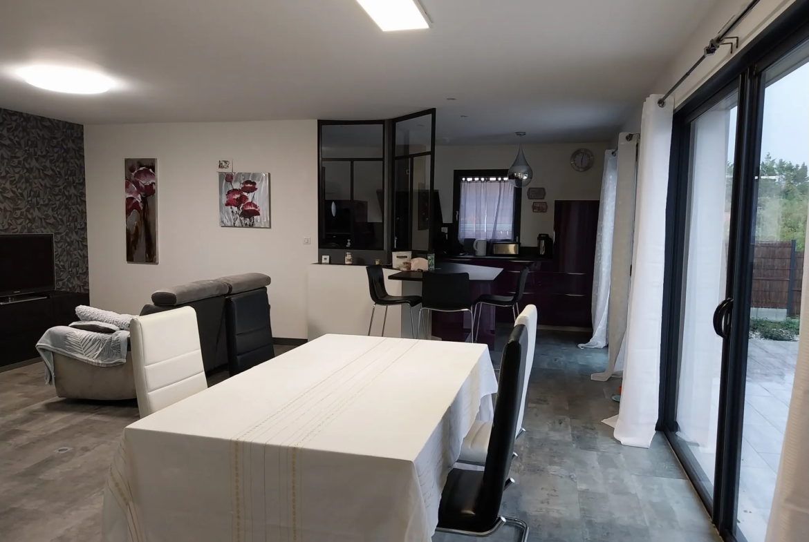 À vendre : Ravissant pavillon moderne à Ruelle sur Touvre 