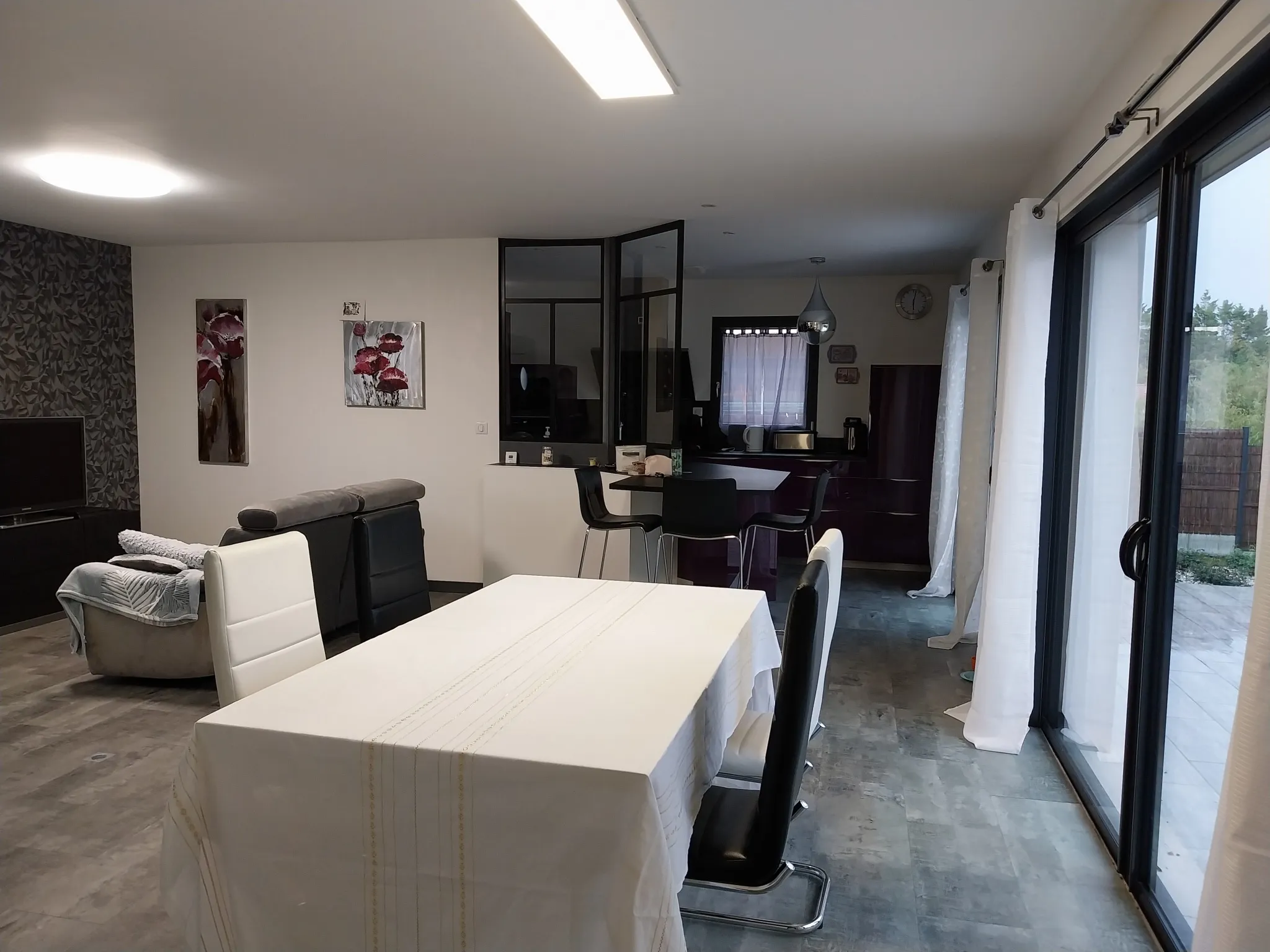 À vendre : Ravissant pavillon moderne à Ruelle sur Touvre 