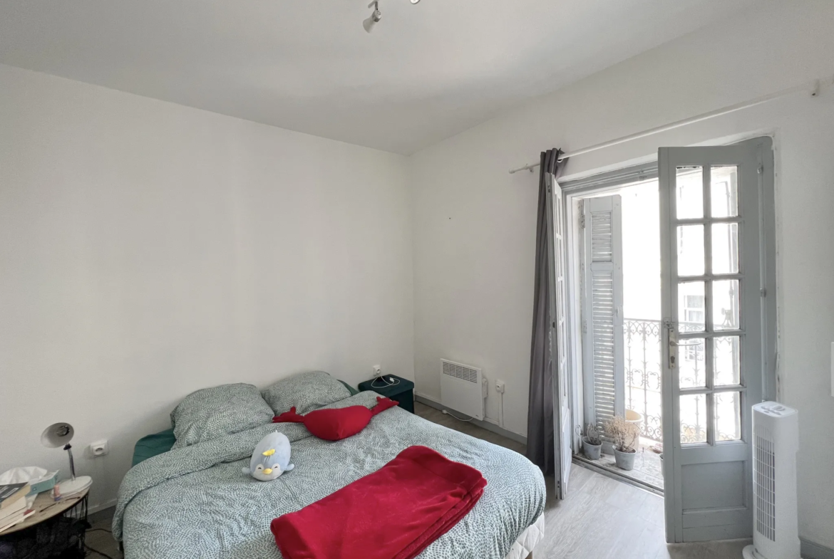 À vendre : Appartement T2 33 m² + Studio 17 m² à Fréjus 